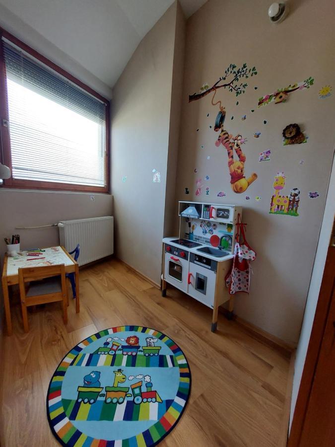 Csaladbarat Vendeglak Szegedi Maganszallashely 9 Fo Reszere, Nagycsaladok Es Barati Tarsasagok Reszere Luaran gambar